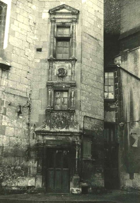 Hôtel Bastard : Tour d’escalier, vue partielle