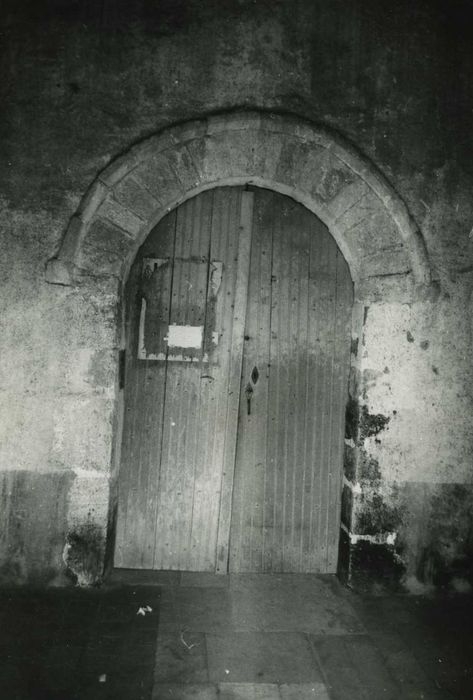 Eglise Saint-Aignan : Portail d’entrée occidental, vue générale