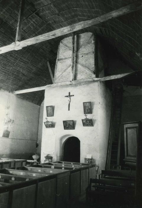 Eglise Saint-Aignan : Nef, vue partielle