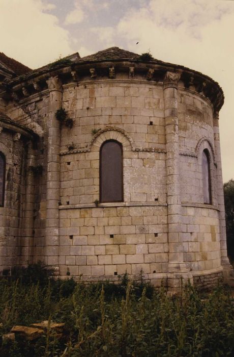 Eglise du prieuré Saint-Etienne d'Allichamps : Chevet, vue générale