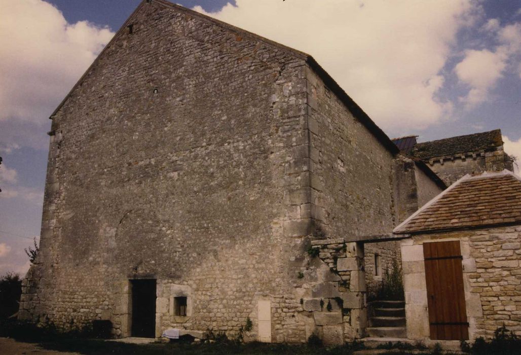 Eglise du prieuré Saint-Etienne d'Allichamps : Façade sud-ouest, vue générale