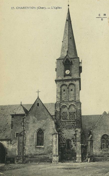 Eglise Saint-Martin : Façade latérale sud, vue partielle