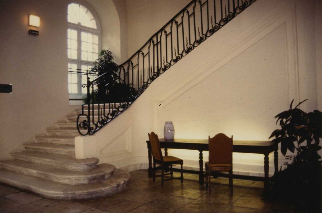 Ancienne abbaye Saint-Pierre, actuellement Centre Hospitalier spécialisé : Escalier monumental, vue partielle