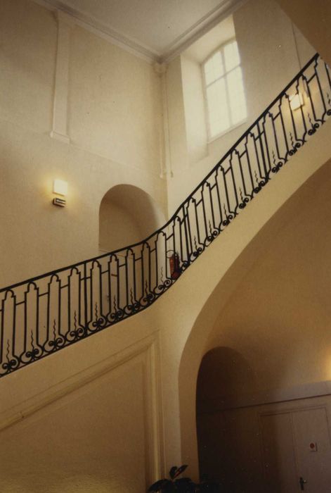 Ancienne abbaye Saint-Pierre, actuellement Centre Hospitalier spécialisé : Escalier monumental, vue générale