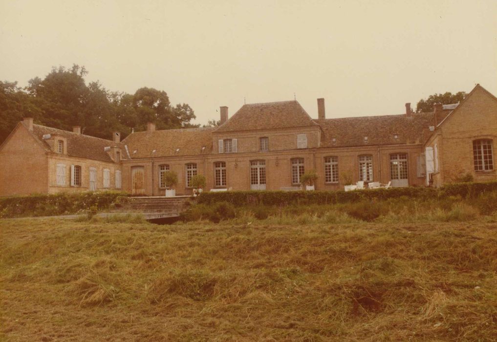 Château de Lauroy : Ensemble sud, vue générale