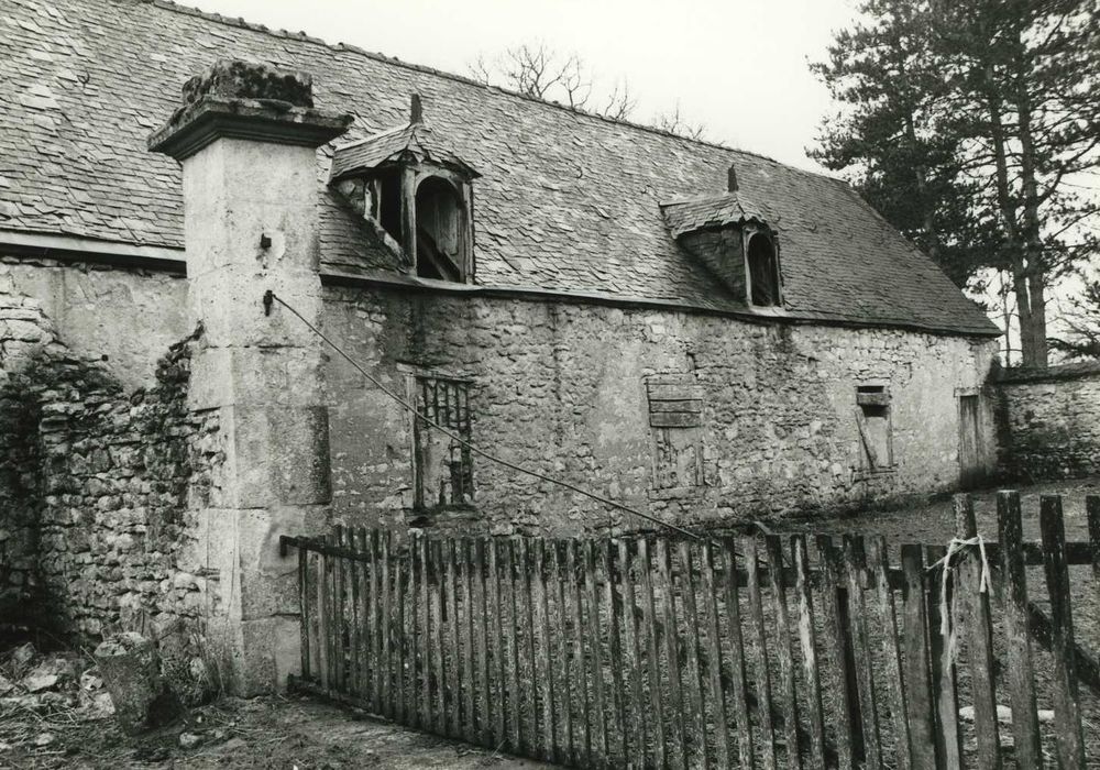 Domaine de la Périsse : Petite bergerie (bâtiement 2), façade nord, vue générale