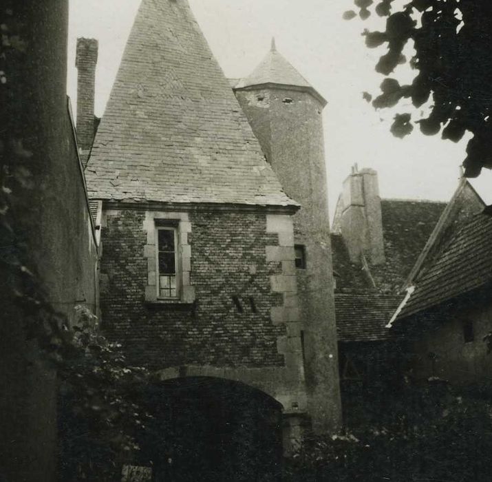 Hôtel ou maison dite de Charles VII (anciennement le Château Vieux) : Cour intérieure, vue partielle