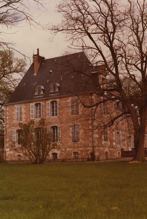 Château de Cornançay : Pavillon, sud, vue générale