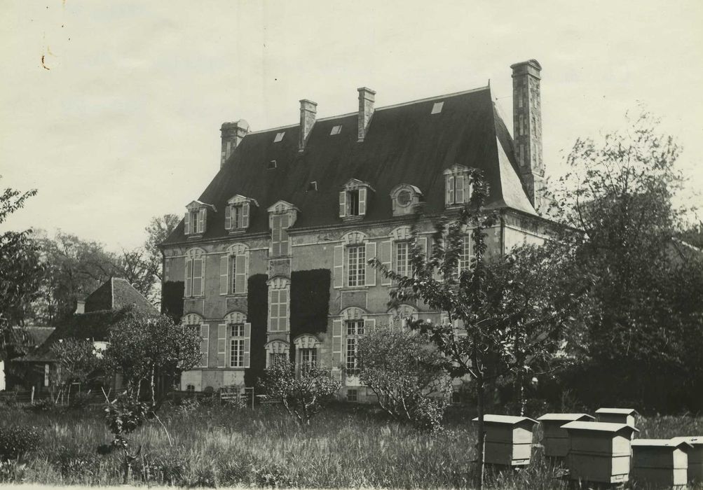 Château de Bois-Bouzon : Façade nord, vue générale