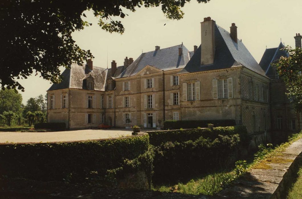 Château de la Maisonfort : Ensemble nord-ouest, vue générale