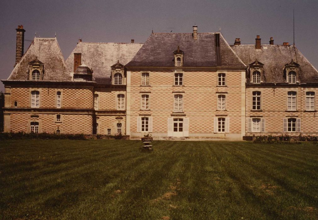 Château de la Maisonfort : Ensemble sud, vue générale