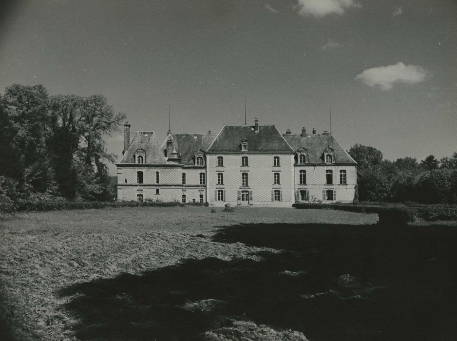 Château de la Maisonfort : Ensemble sud, vue générale