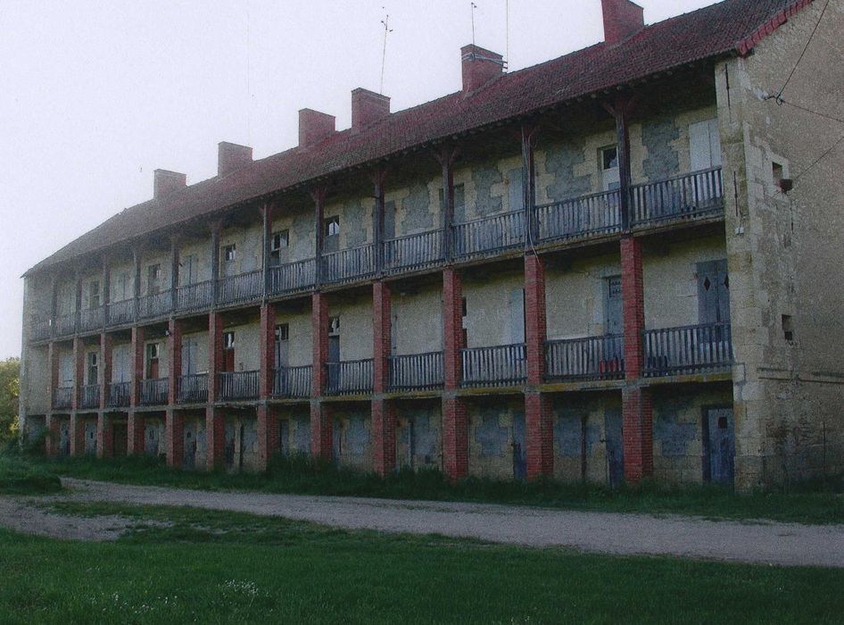 Ancienne usine métallurgique : Logement d’ouvriers, vue générale