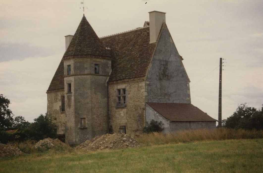 Manoir de Chezelles : Façades nord et ouest, vue générale