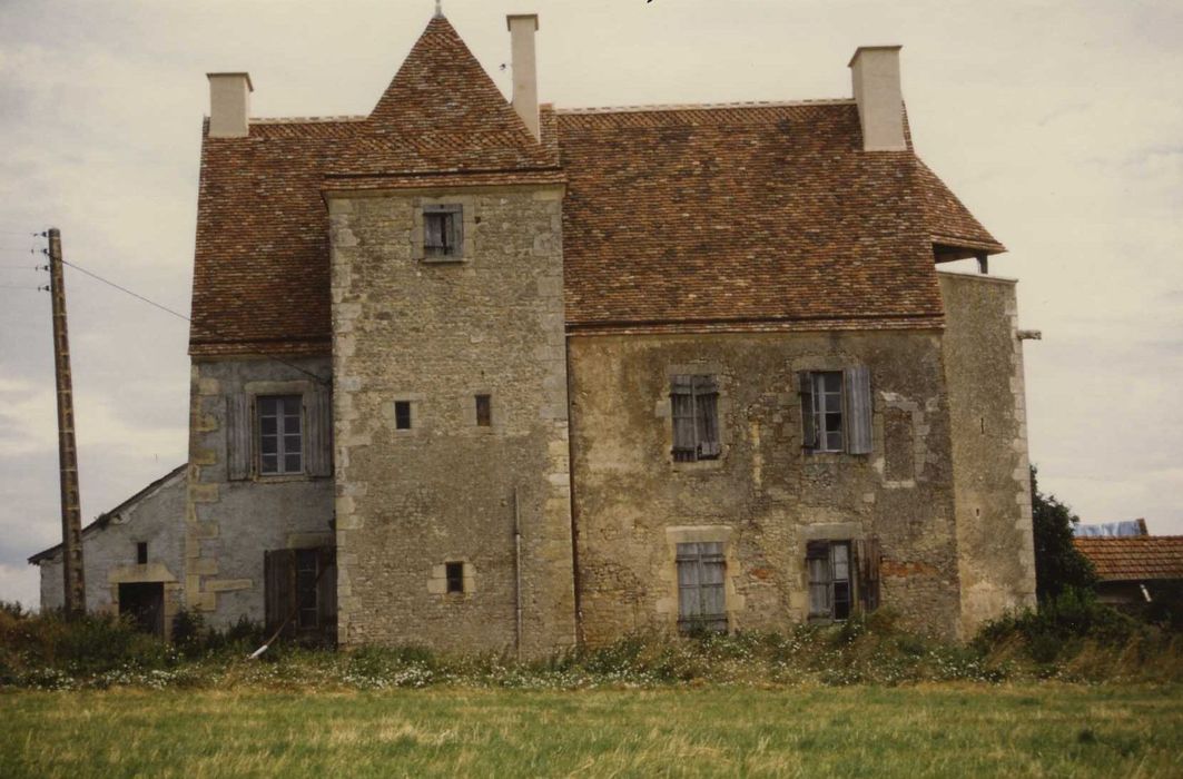 Manoir de Chezelles : Façade sud, vue générale