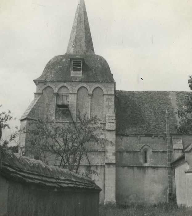 Eglise Saint-Paul :Façade latérale sud, vue partielle