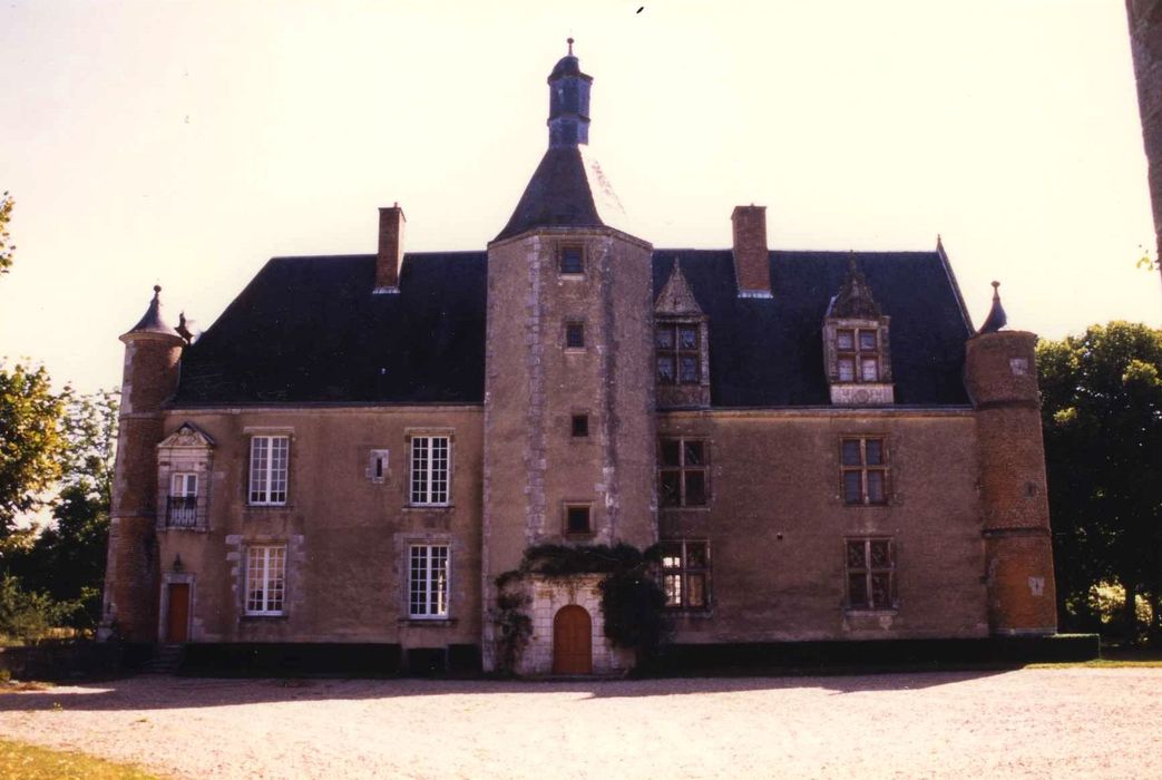 Château de Saragosse : Ensemble  ouest, vue générale