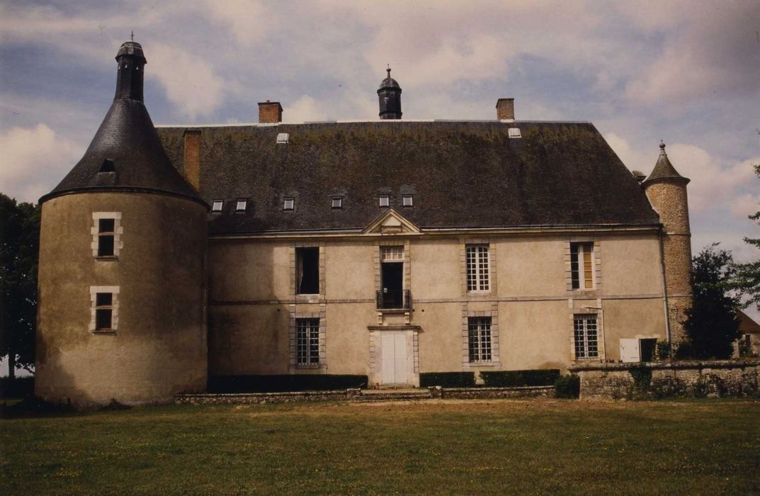 Château de Saragosse : Ensemble est, vue générale