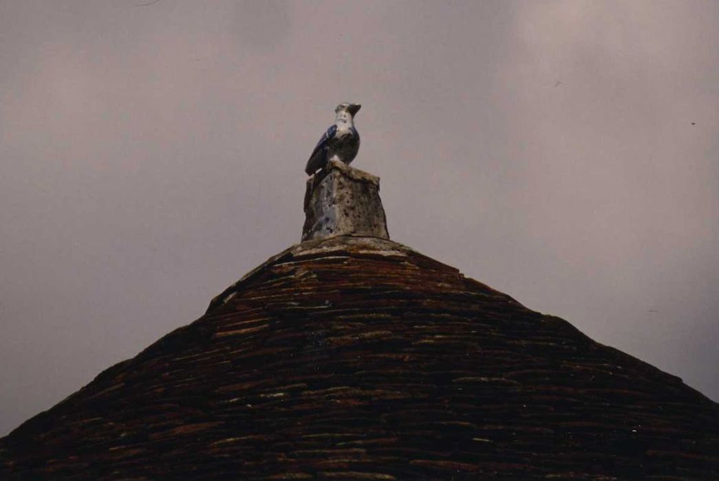 Château de Saragosse : Pigeonnier, détail de l’épis de faîtage