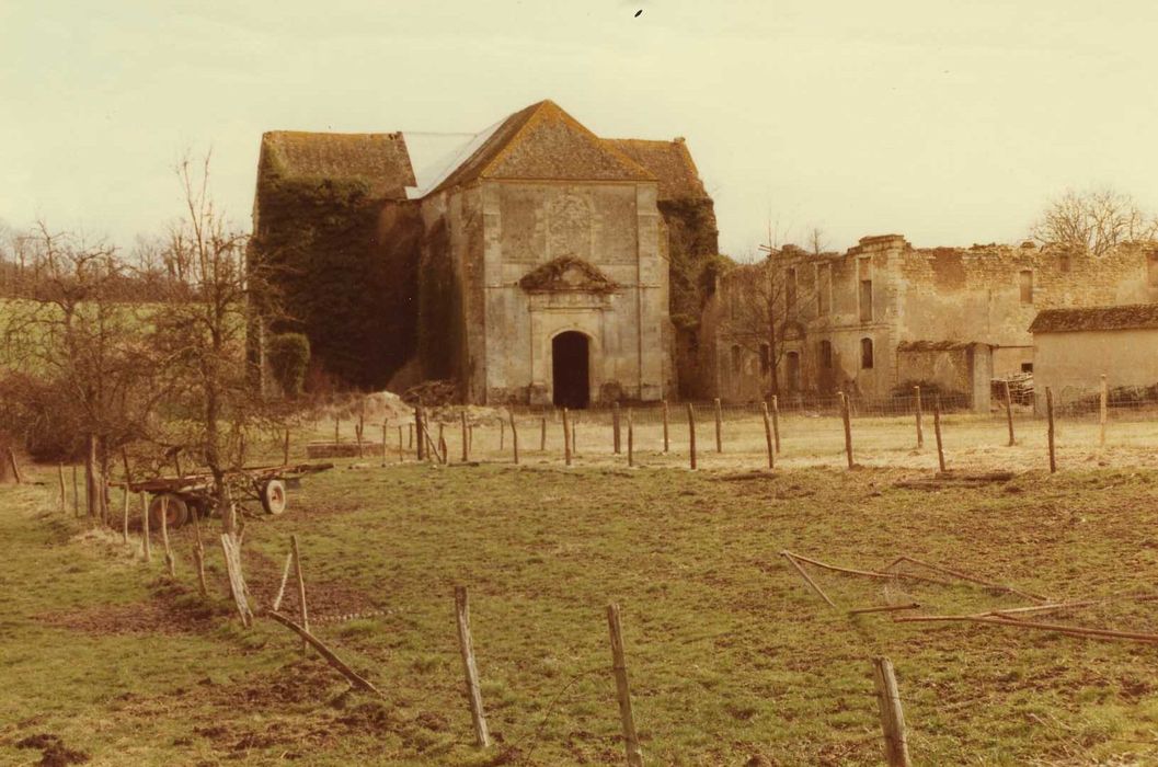 Abbaye Notre-Dame de Fontmorigny : Ensemble ouest, vue générale