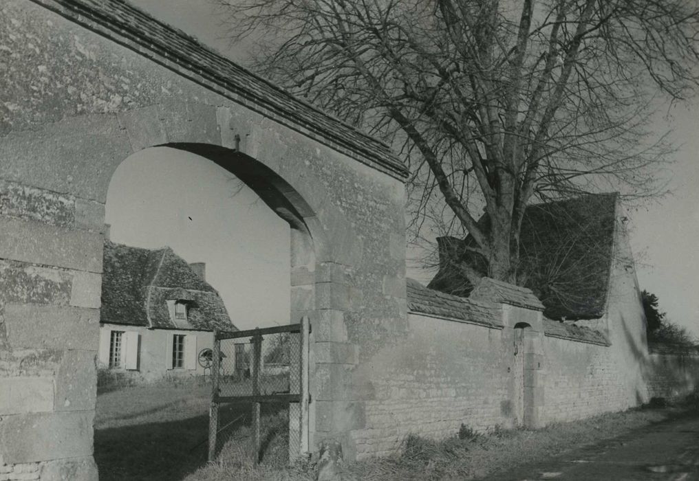 Manoir des Girouettes : Porche d’accès sud, vue générale