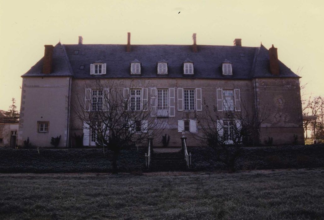 Château de Billeron : Façade nord, vue générale