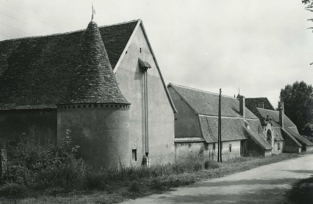 Prieuré d'Orsan : Ensemble sud, vue générale