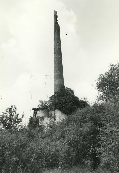 Haut-fourneau : Vue générale de la cheminée