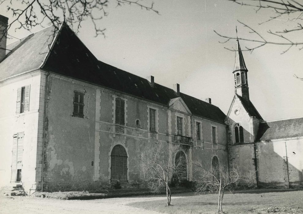 Ancienne abbaye de Loroy : Ensemble est, vue générale