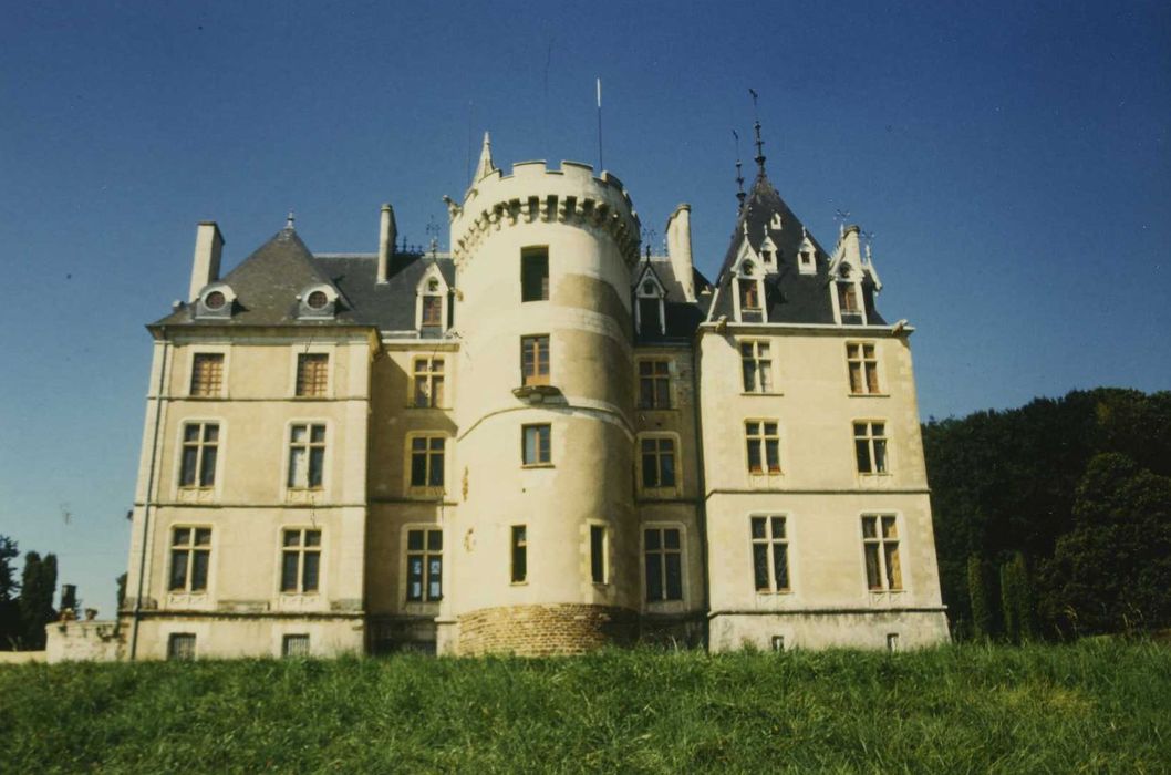 Château de Maupas : Façade est, vue générale