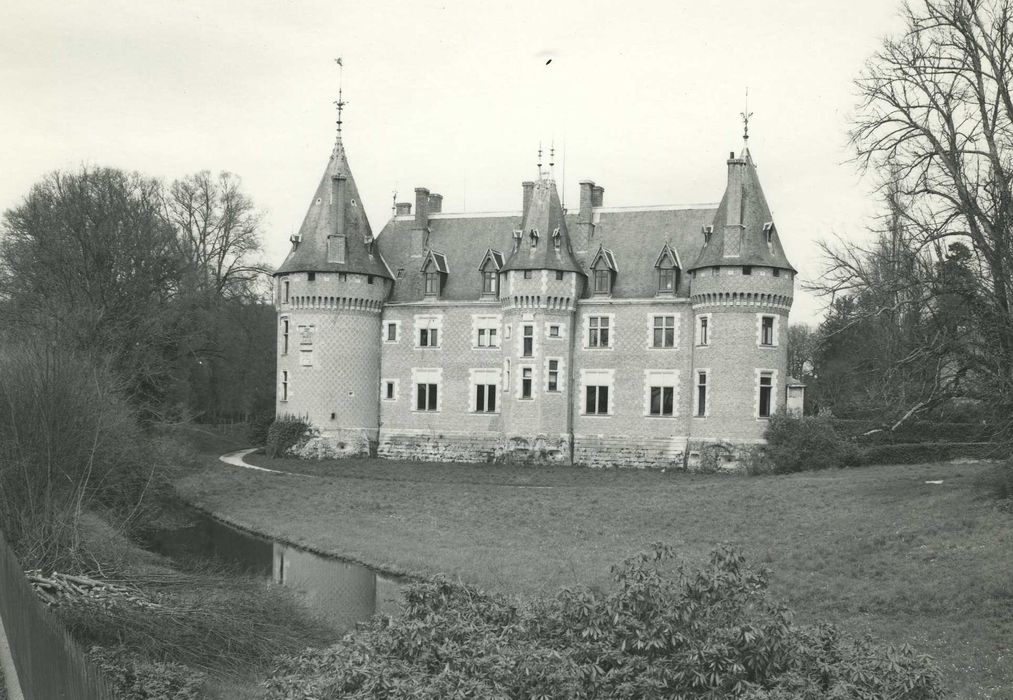 Château de Nancay : Façade sud, vue générale