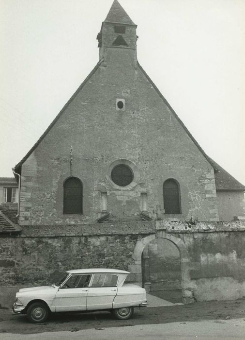 Ancien couvent des Capucins : Façade est, vue générale