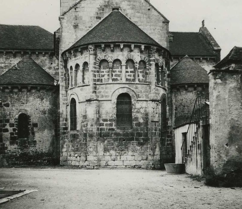 Eglise Saint-Amand : Chevet, vue générale