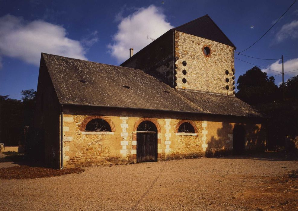 Ancienne usine métallurgique des Lavoirs : Haut-fourneau, ensemble sud, vue générale