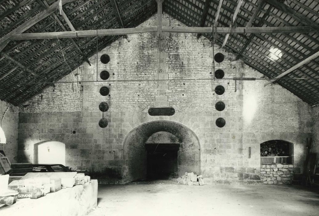 Ancienne usine métallurgique des Lavoirs : Haut-fourneau, intérieure de la halle de la coulée, vue générale