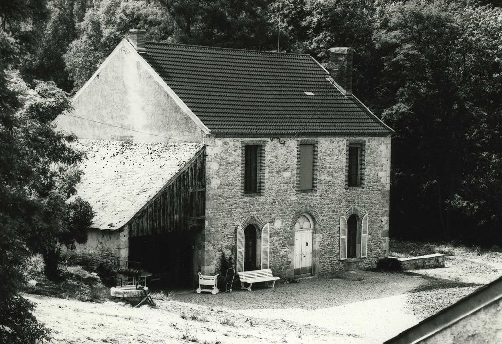 Ancienne usine métallurgique des Lavoirs : Maison du meunier, ensemble nord-est, vue générale