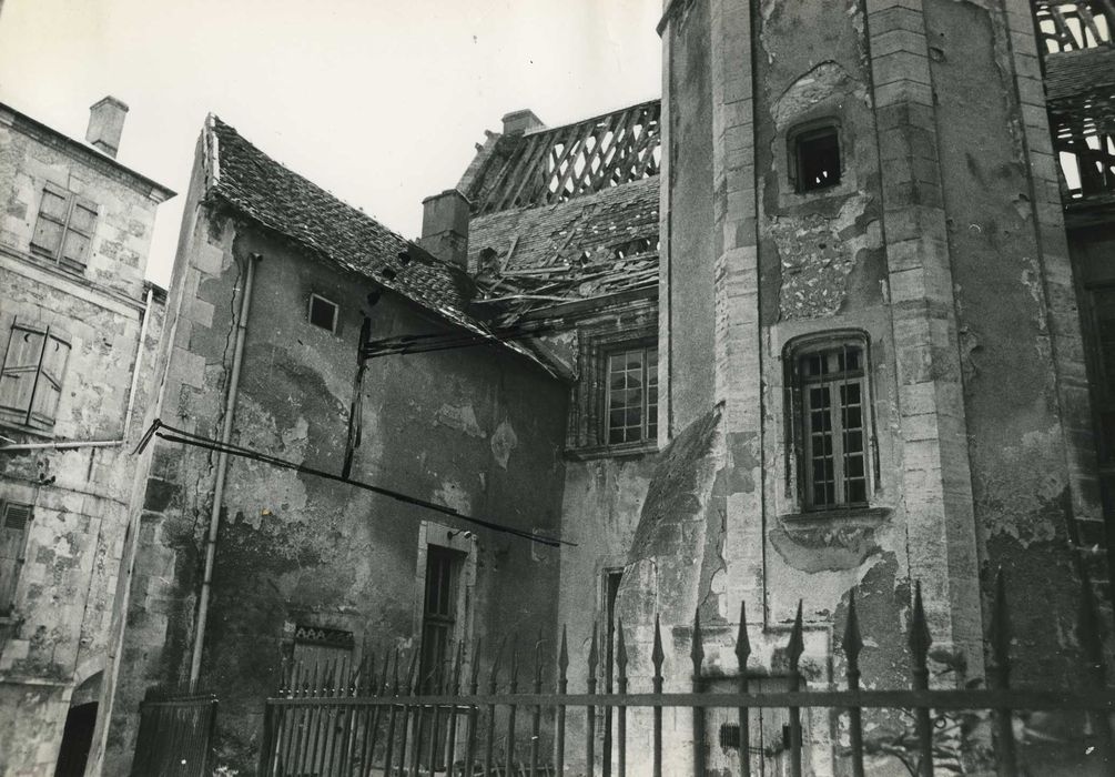 Maison Farnault : Façade est, vue partielle