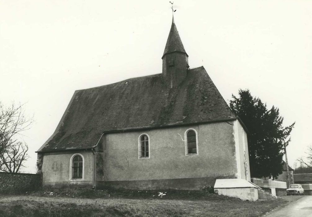 Eglise paroissiale Notre-Dame : Façade latérale nord, vue générale