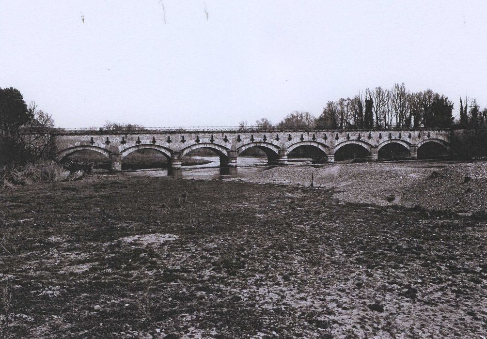 Ouvrages du canal de Berry : Vue générale