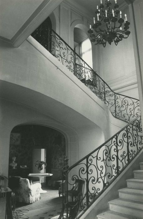 Château de la Forêt : Escalier monumental, vueg énérale