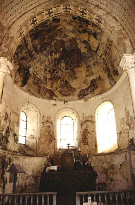 Eglise Notre-Dame : Choeur, abside, peintures monumentales du cul de four, vue générale