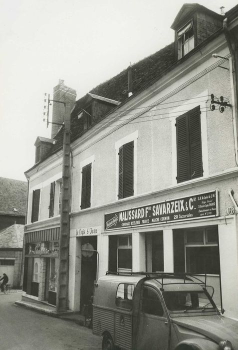 Maison, dite logis Saint-Jean : Façade sur rue, vue générale