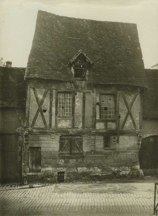 Maison : Façade sur rue, vue générale