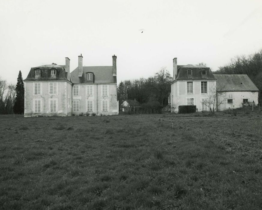 Château de Blosset : Ensemble est, vue générale