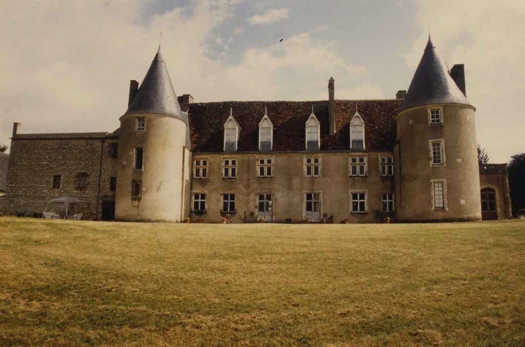 Château de Savoye : Ensemble sud-ouest, vue générale