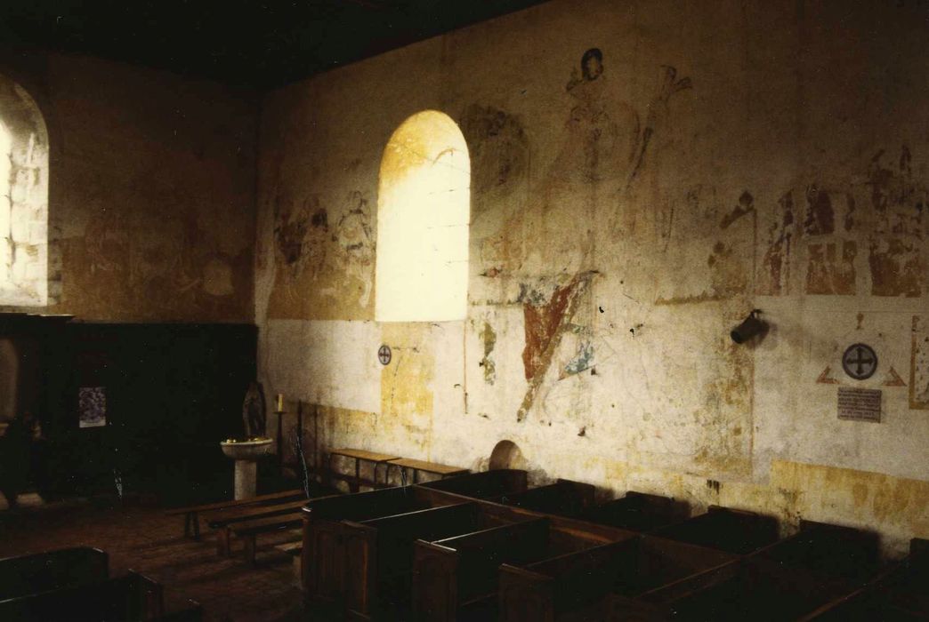 Eglise paroissiale Notre-Dame : Nef, murs nord et ouest, peintures monumentales, vue générale