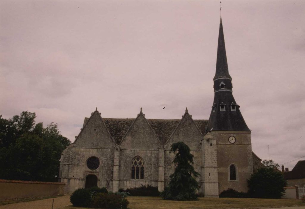 Eglise paroissiale Notre-Dame : Façade latérale sud, vue générale