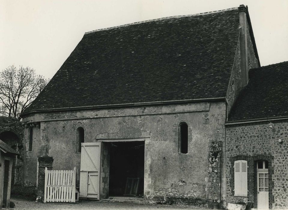 Château : Chapelle, façade latérale nord, vue générale