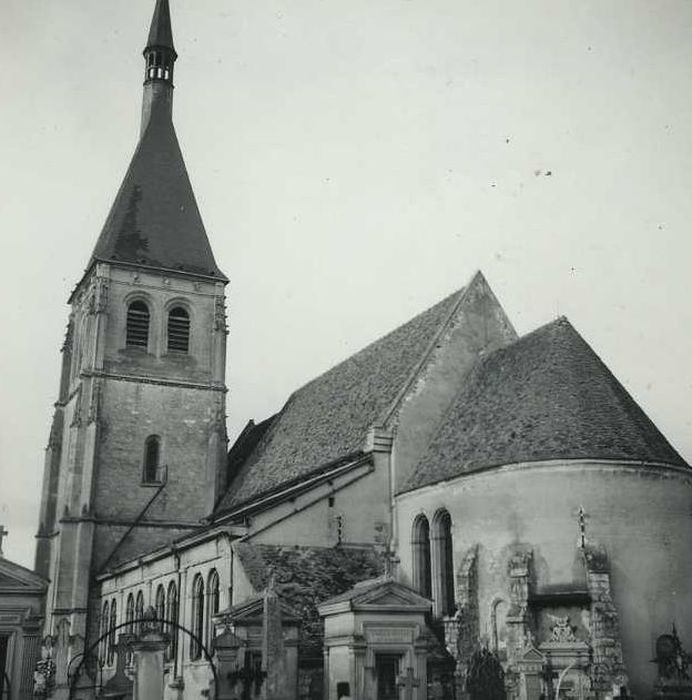 Eglise Saint-Cyr et Sainte-Julitte : Ensemble sud-est, vue générale