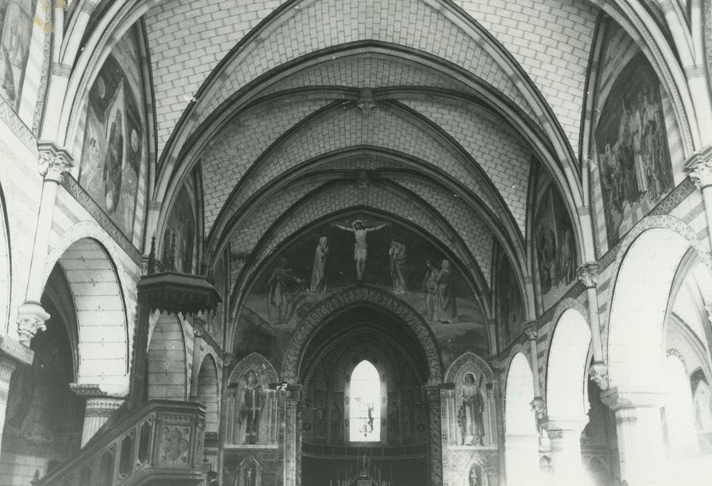 Eglise Saint-Rémy : Nef, vue générale